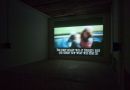 Zoran Naskovski, „Smrt u Dalasu” (2000/2001.) / Izložba „Refleksije našeg vremena: Akvizicije Muzeja savremene umetnosti 1993–2019.”